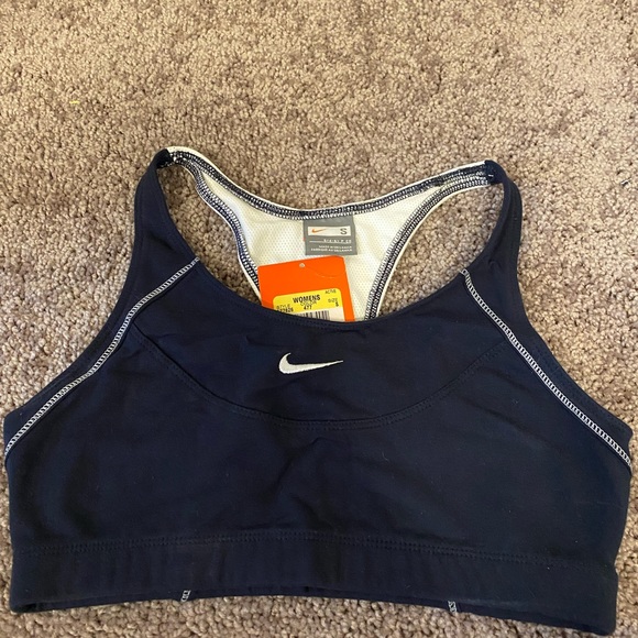 Nike. 5 piece set. Size XS-S. Various colors. - Picture 7 of 10